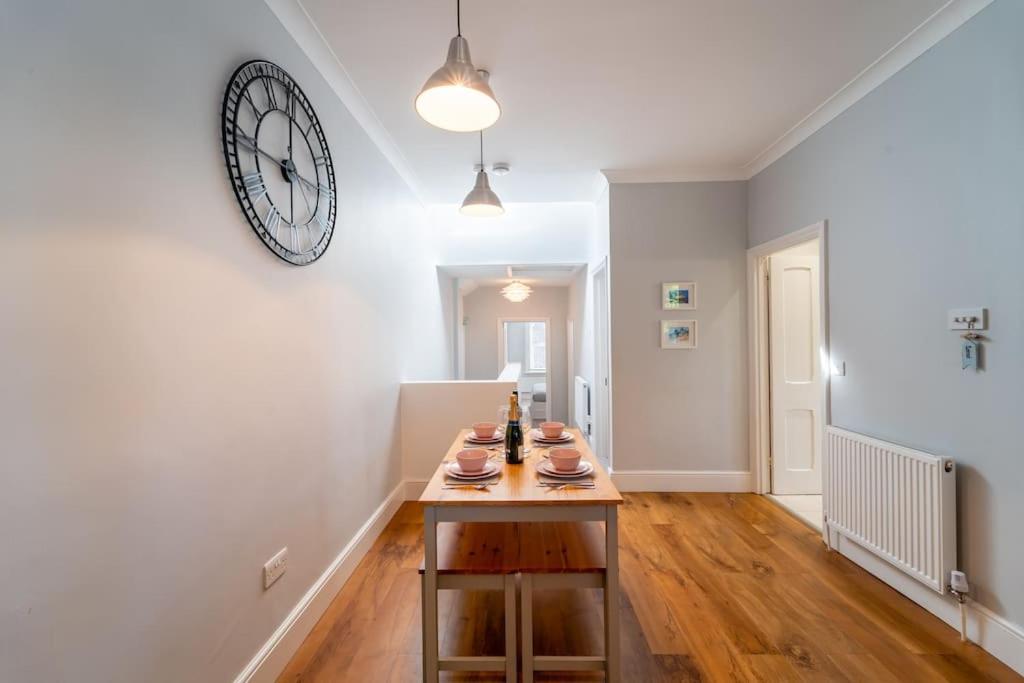 A Beautiful And Stylish 2 Bed Flat Close To Beach Борнмут Екстер'єр фото