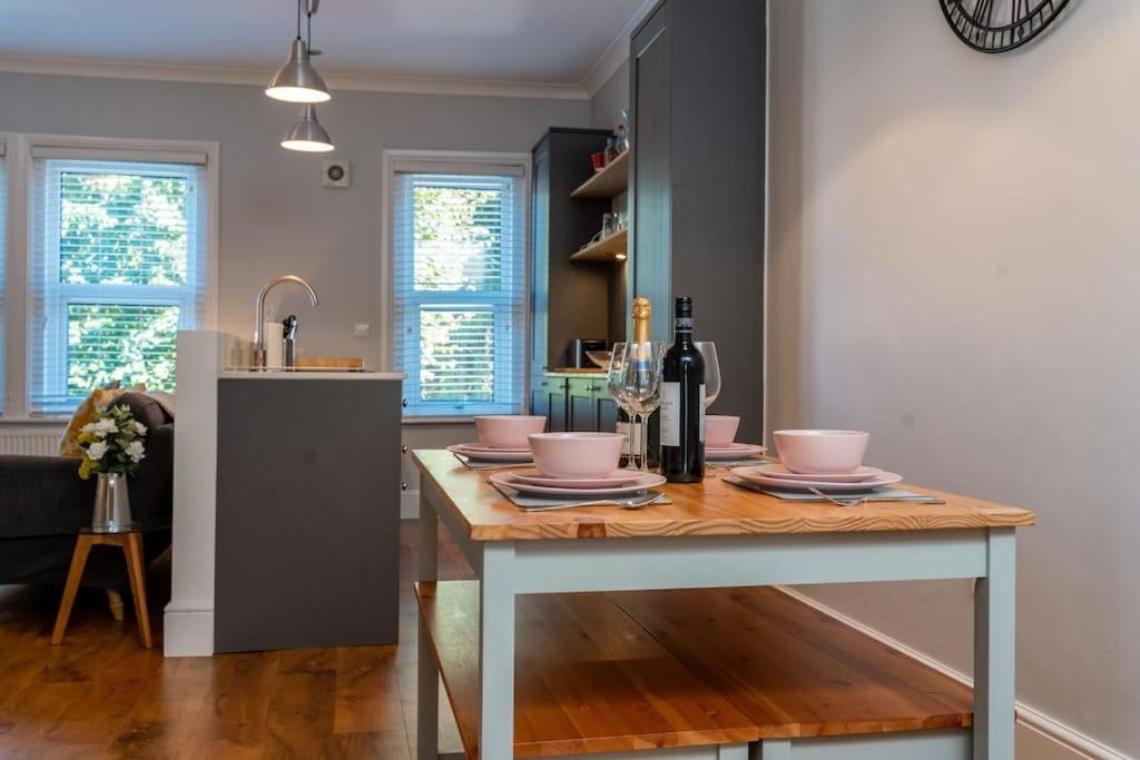A Beautiful And Stylish 2 Bed Flat Close To Beach Борнмут Екстер'єр фото